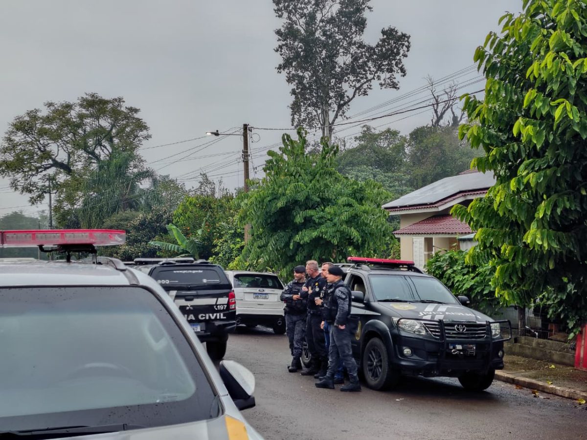 Operação contra tráfico mobiliza 50 policiais e prende 15 suspeitos em Roca Sales