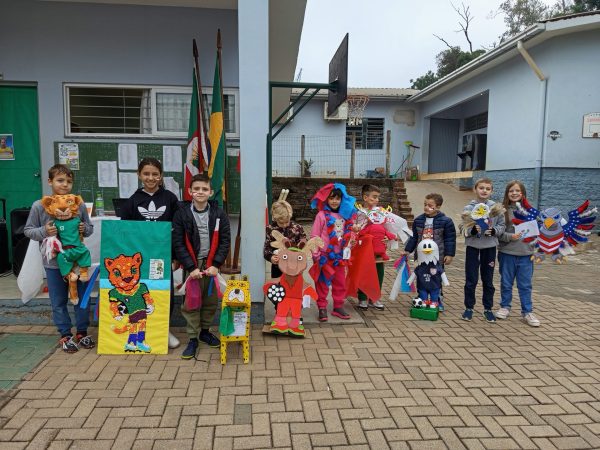Escola Pedro Welter entra no clima da Copa do Mundo com projeto interdisciplinar