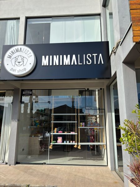Minimalista inaugura nova unidade neste sábado