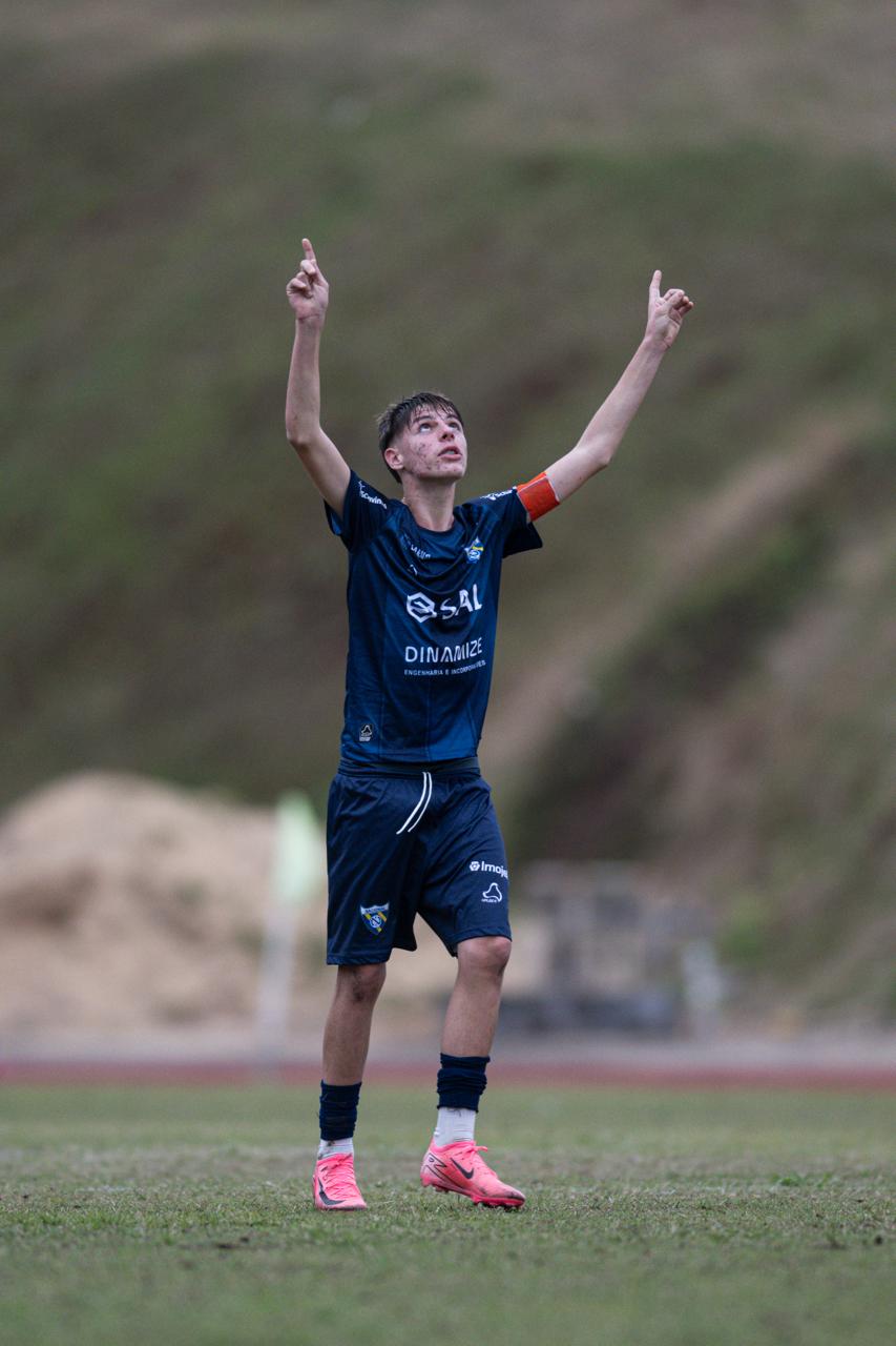 Nacional assume liderança da categoria sub-17