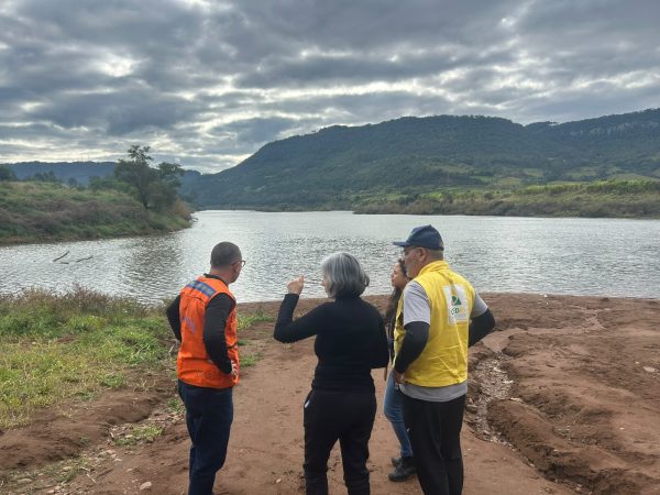 Pesquisa em Encantado prepara instalação de réguas para reforçar alerta contra enchentes