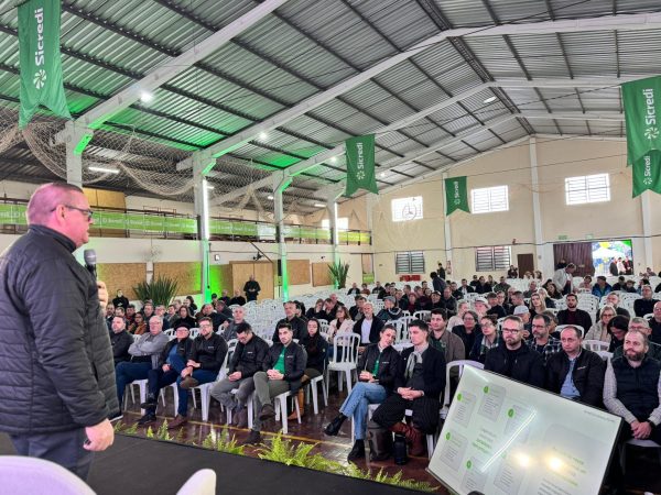 Evento da Sicredi Ouro Branco debate sobre crédito, clima e sucessão familiar