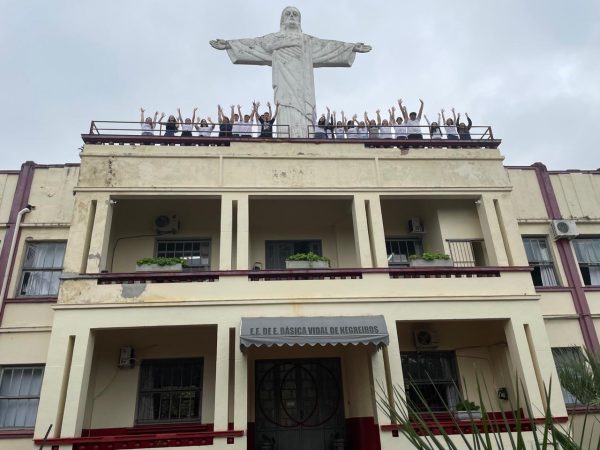 Escola Estadual Vidal de Negreiros recebe teatro e oficinas