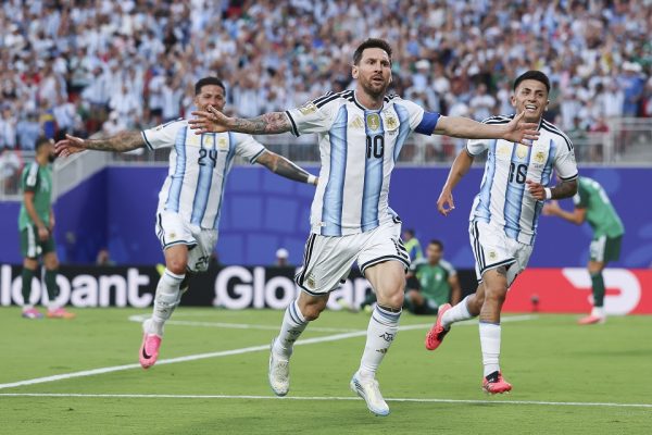 Messi supera Klose e se torna o maior artilheiro da história das Copas