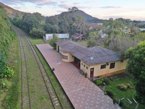 O cenário distinto nas estações ferroviárias do Vale do Taquari