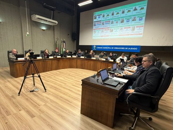 Gastos públicos dominam debates entre vereadores