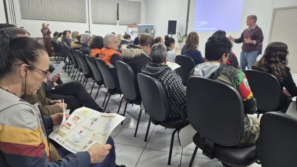 Defesa Civil apresenta plano de contingência à moradores do Centro