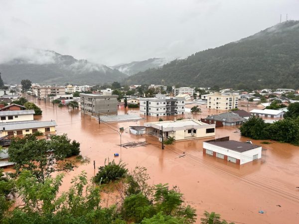 Cheia ainda pesa sobre a vida no Vale
