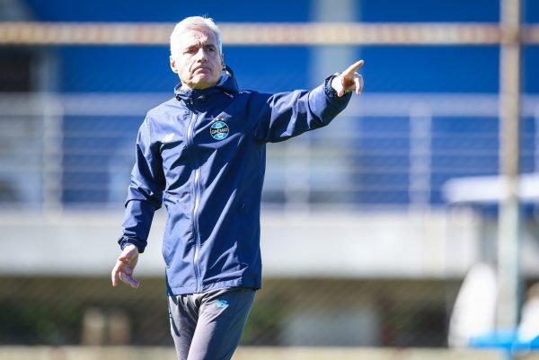 Grêmio volta a campo com missão de reagir no campeonato brasileiro