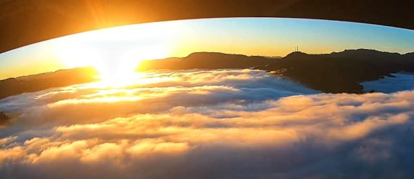 Confira nascer do sol em meio à neblina no Belvedere Encantado