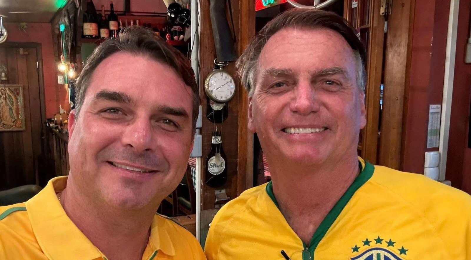 Moraes suspende visitas de Flávio a Jair Bolsonaro por 90 dias