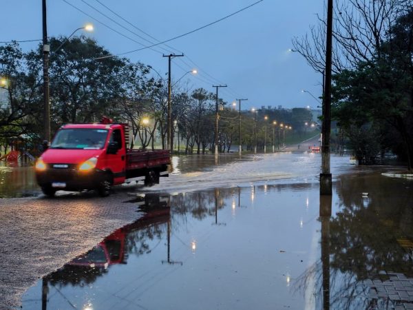 Confira passagens interrompidas na região, nesta quarta-feira
