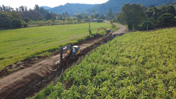Pavimentação entre Vila Prass e Vila Haas recebe investimento de mais de R$ 3 milhões