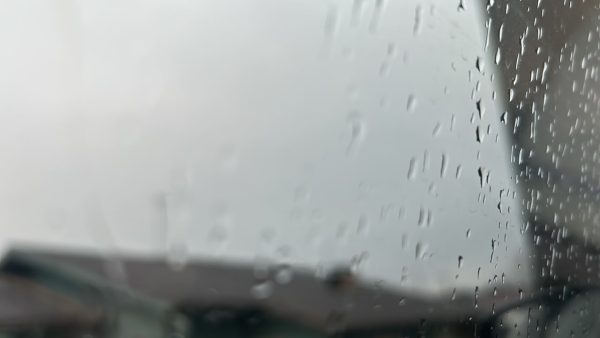 Chuva retorna ao Vale com risco de temporais isolados neste sábado