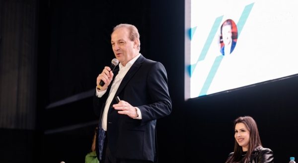 “Cenários macroeconômico e geopolítico” pautam reunião-almoço da Cacis