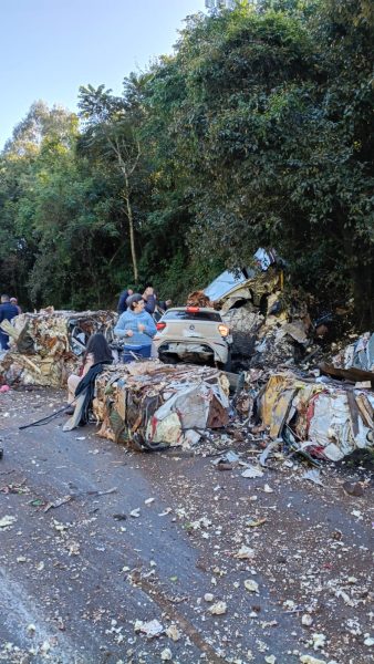 Gestante e outras seis pessoas ficam feridas em acidente na BR-386