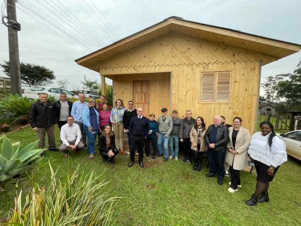 Projeto nacional de cartórios entrega primeiras casas em Estrela