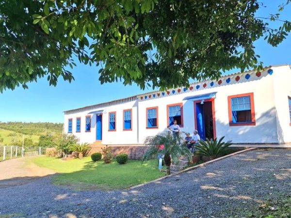 Fazenda Vilanova fortalece turismo com identificações