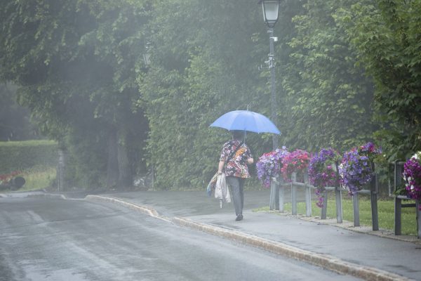 Chuva e risco de temporais marcam a segunda-feira no Vale