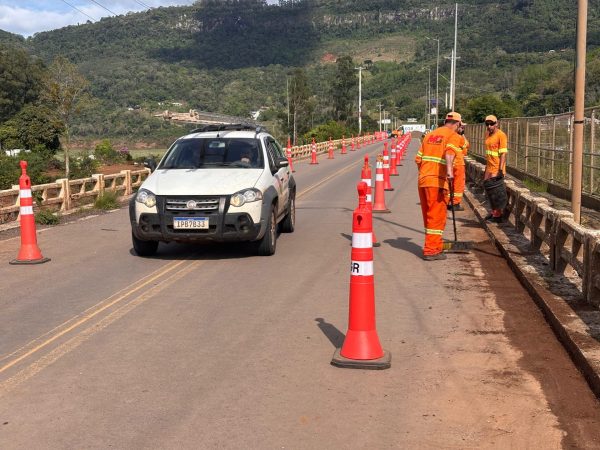 EGR libera veículos leves na ponte entre Encantado e Muçum