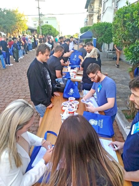 Um em cada três mesários do Vale se voluntaria para atuar nas eleições