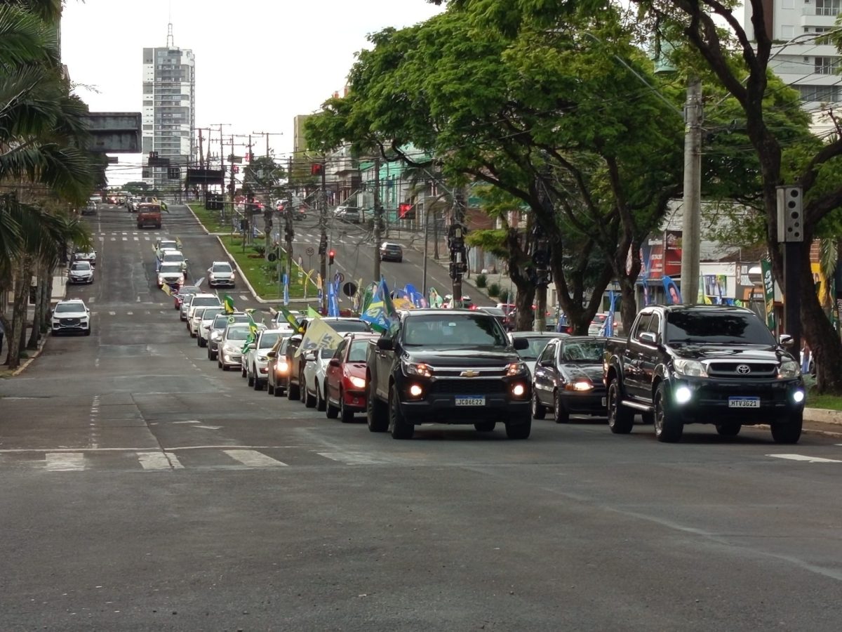 Direita do Vale promove carreata em Lajeado