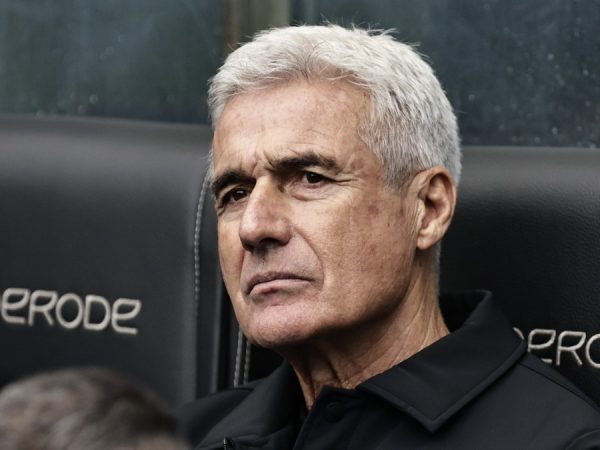 Grêmio demite Luís Castro após derrota para o Vasco