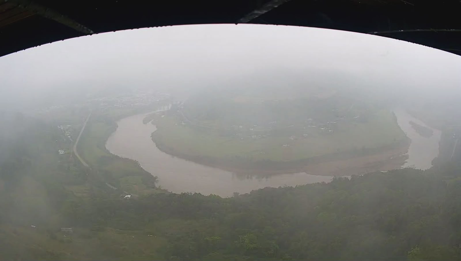 Instabilidade avança sobre o Vale e aumenta chance de chuva e temporais